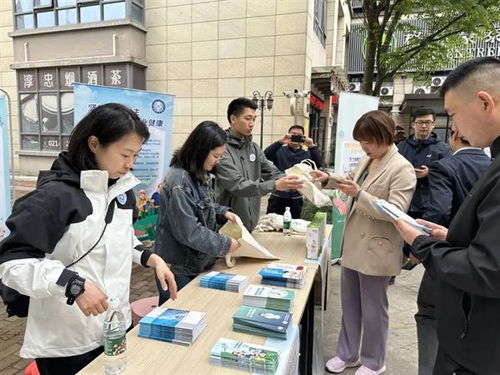 坚持预防为主,守护职业健康 2024年上海 职业病防治法 宣传周走进临港